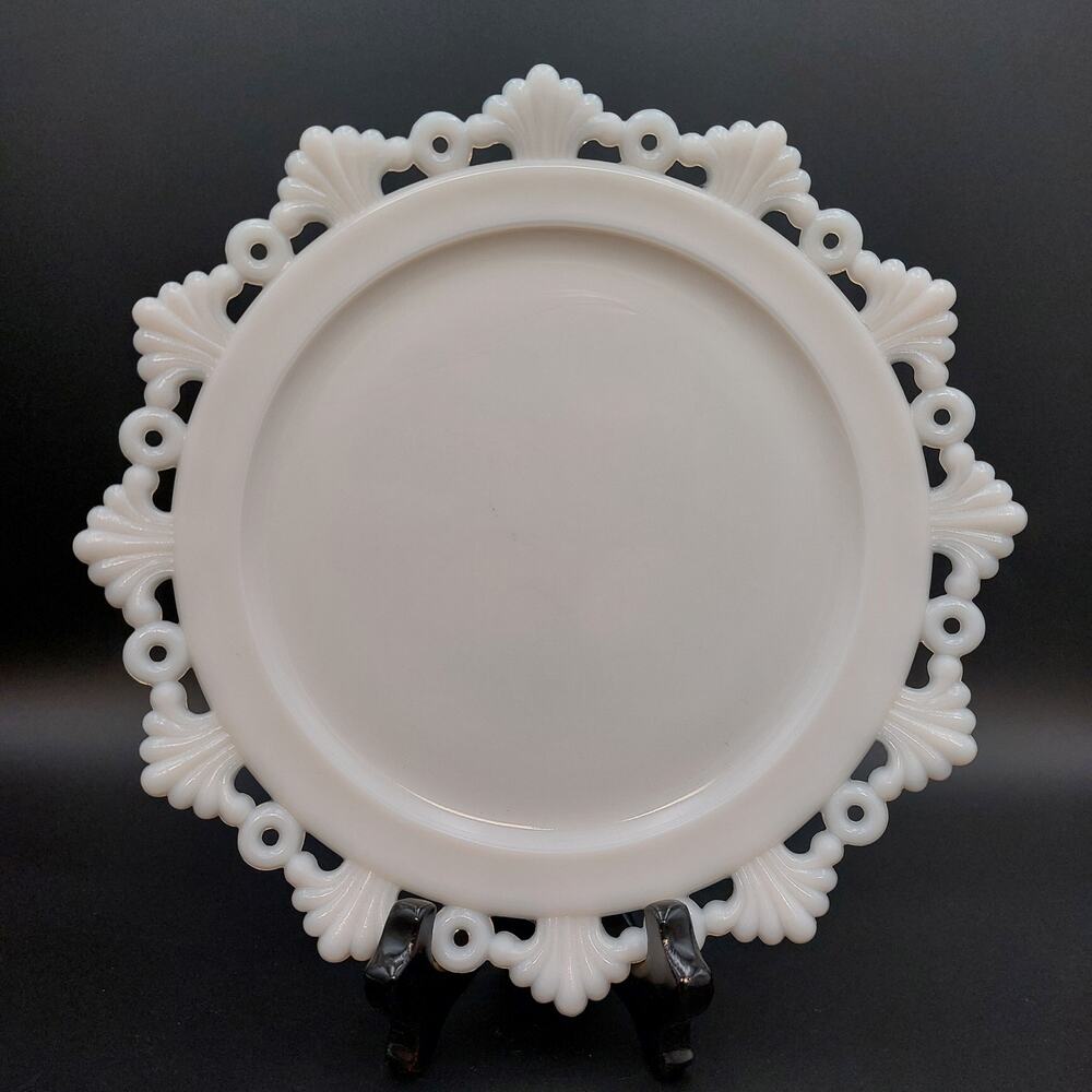 Vtg Westmoreland Milk Glass Ring and Petal 8 1/4" Salad Plate White Lace Edge WG